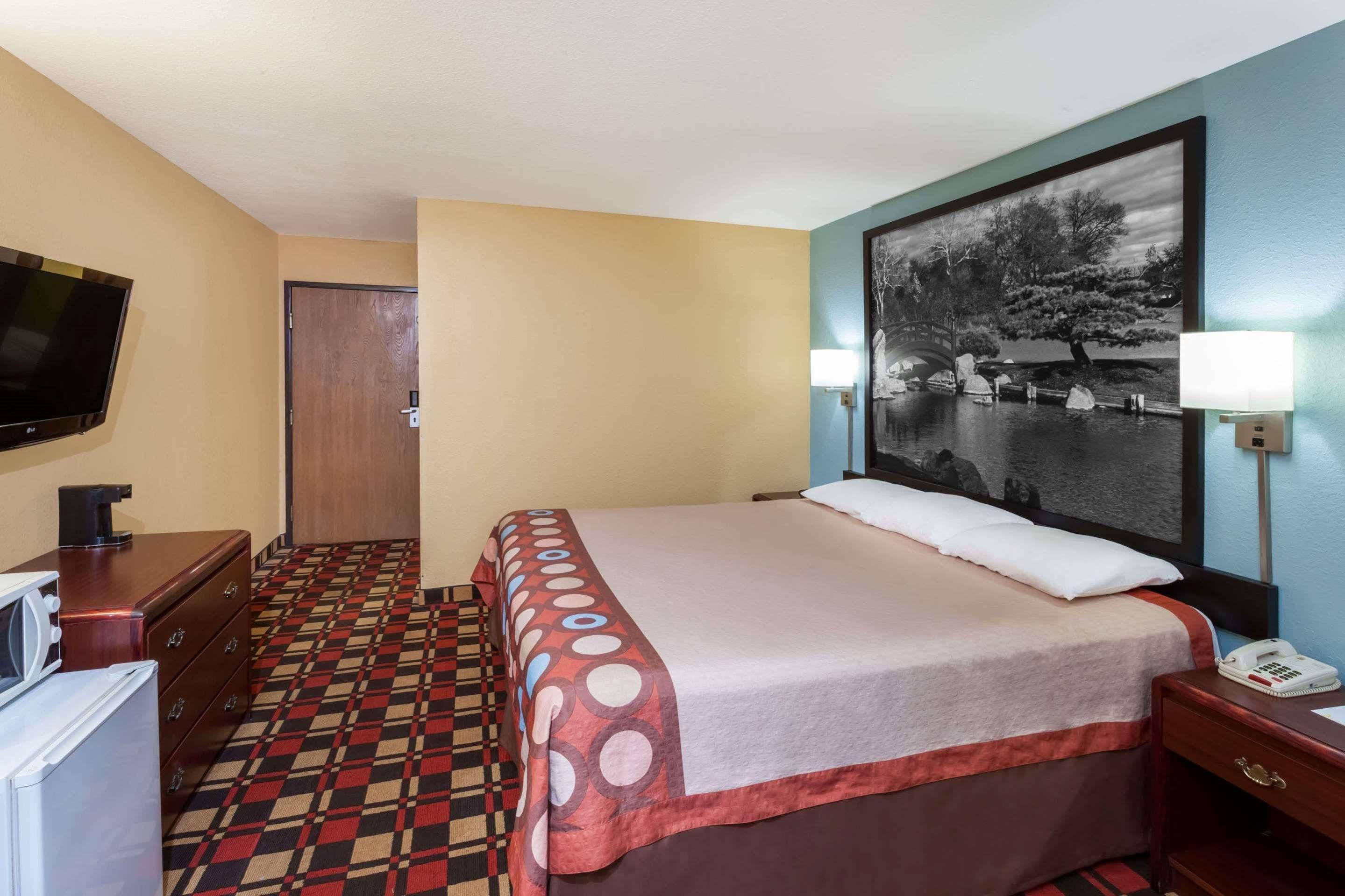 Econo Lodge Chillicothe Bagian luar foto