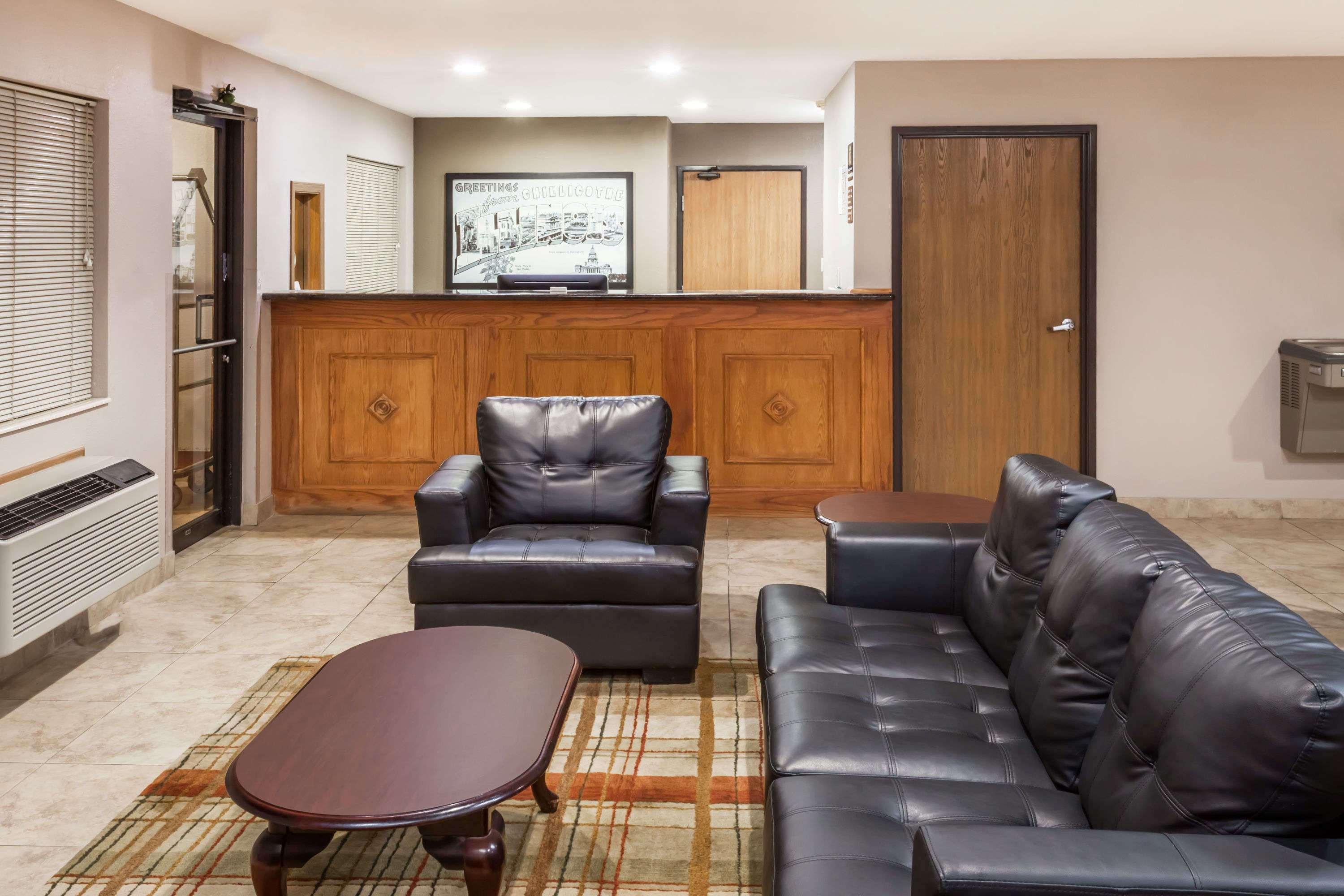 Econo Lodge Chillicothe Bagian luar foto