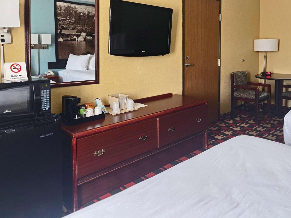 Econo Lodge Chillicothe Bagian luar foto